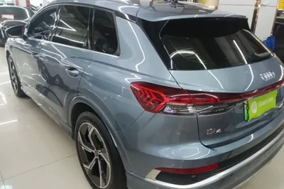Audi Q4 e-tron 2023, 62600 км, за 139636.03 CNY