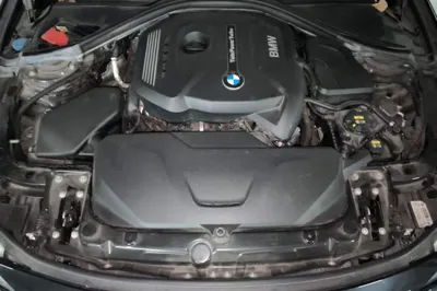 BMW 3 Series 2018, 72600 км, за 83408.53 CNY - фото 15
