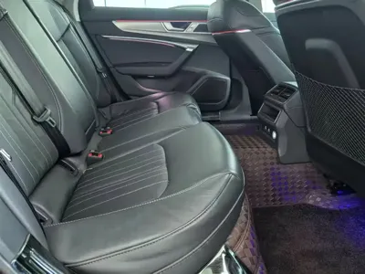 Audi A6L 2023, 57600 км, за 213800 CNY - фото 11