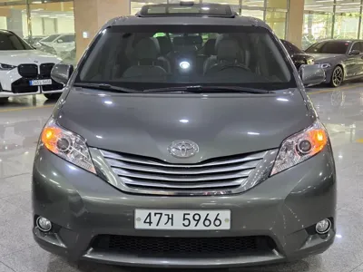 Toyota Sienna 2012, 55178 км, за 13500000 KRW