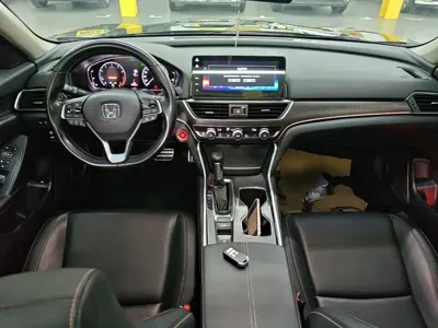 Honda Accord 2022, 83900 км, за 109900 CNY - фото 10