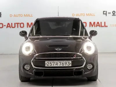 MINI Cooper 2019, 69339 км, за 16500000 KRW