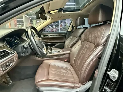 BMW 7 Series 2017, 59000 км, за 217000 CNY