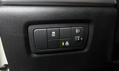 KG_Mobility_Ssangyong KORANDO 2016, 109655 км, за 4750000 KRW - фото 18
