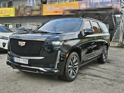 Cadillac Escalade · 2021 год