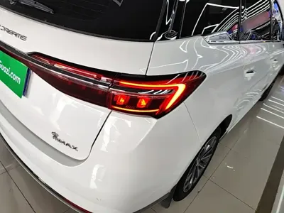 BYD MAX 2021, 85000 км, за 44600 CNY - фото 8