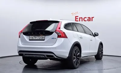 Volvo V60 2018, 245971 км, за 6400000 KRW