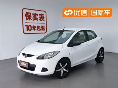 Mazda 2 · 2015 год
