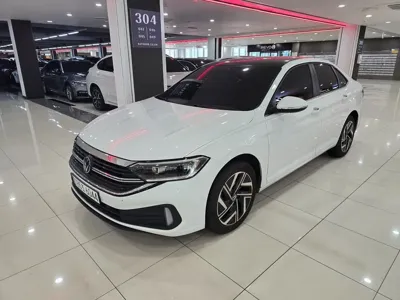 Volkswagen Jetta · 2023 год