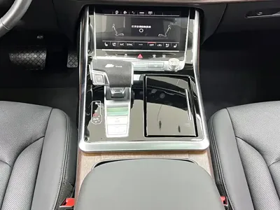 Audi Q7 2021, 21000 км, за 323000 CNY - фото 23