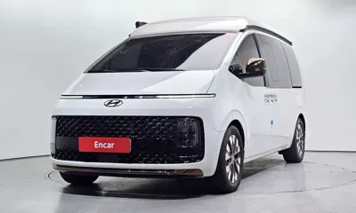 Hyundai Staria · 2023 год