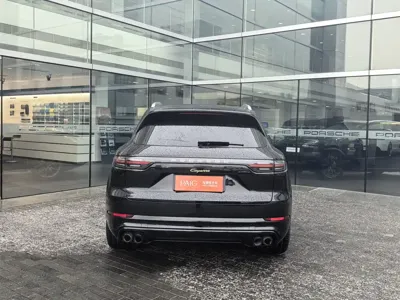 Porsche Cayenne Hybrid 2023, 57000 км, за 438000 CNY - фото 7