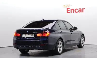 BMW 3-Series 2012, 62094 км, за 7550000 KRW - фото 2
