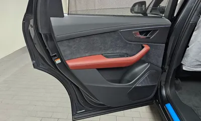 Audi SQ7 2026, 26 км, за 153800000 KRW - фото 25