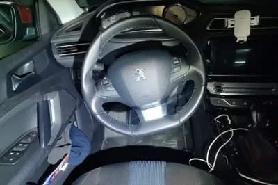 Peugeot 308 2018, 155900 км, за 25449.27 CNY - фото 11
