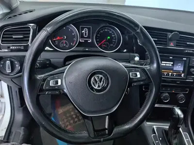 Volkswagen Golf 2016, 102100 км, за 45800 CNY - фото 15