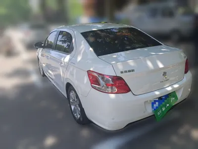Peugeot 301 2014, 81600 км, за 20431.56 CNY