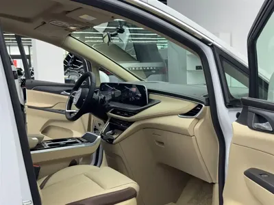 Buick GL8 0, 100 км, за 245000 CNY - фото 10