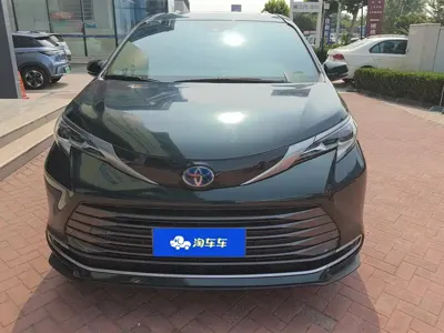 Toyota Sienna 2023, 101500 км, за 224600 CNY