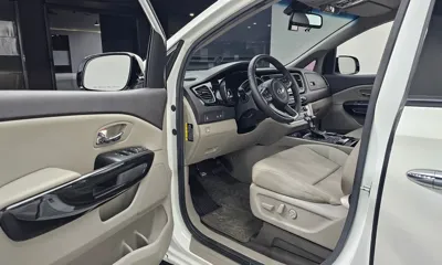 Kia Canival 2018, 98648 км, за 13500000 KRW - фото 10