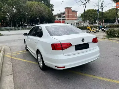 Volkswagen Sagitar 2015, 94000 км, за 26800 CNY