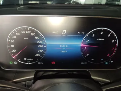 Mercedes-Benz GLC 2024, 28600 км, за 335784.46 CNY - фото 8