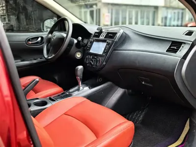 Nissan Tiida 2012, 89000 км, за 19800 CNY - фото 16
