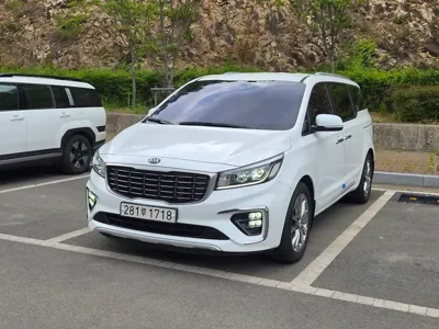 Kia Canival · 2019 год