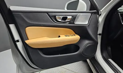 Volvo V60 2021, 47649 км, за 34990000 KRW - фото 24