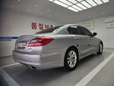 Hyundai Genesis 2013, 96896 км, за 7200000 KRW - фото 2