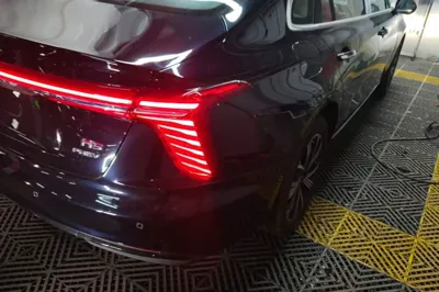 Hongqi H5 PHEV 2025, 100 км, за 140112.94 CNY - фото 9