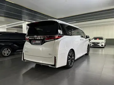 Toyota Vellfire 2024, 54000 км, за 745800 CNY - фото 9