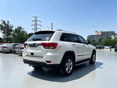 Jeep Grand Cherokee (Import) 2012, 140000 км, за 30600 CNY