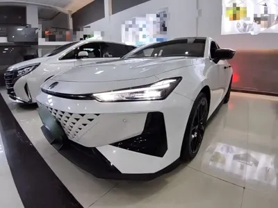 Changan UNI-V · 2024 год