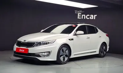Kia K5 · 2013 год