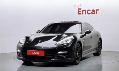 Porsche Panamera · 2011 год