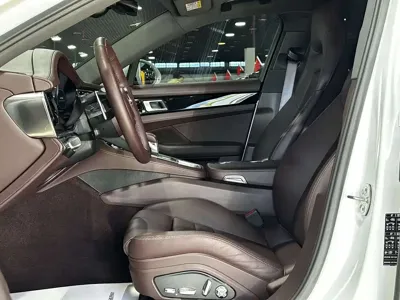 Porsche Panamera 2022, 40000 км, за 718000 CNY - фото 10