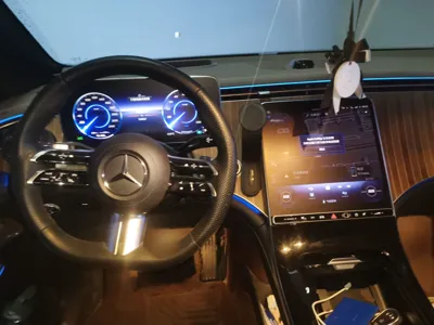 Mercedes-Benz EQE SUV 2023, 59800 км, за 202593.08 CNY - фото 9