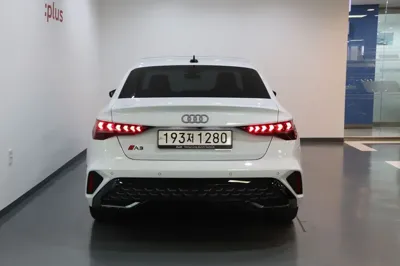 Audi A3 2025, 4480 км, за 31000000 KRW