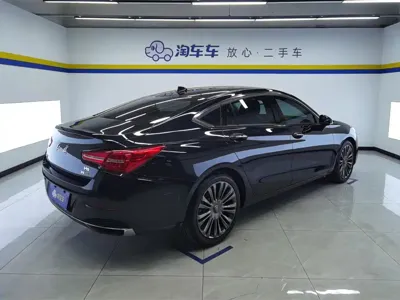 Hongqi Hongqi H5 2020, 21500 км, за 53200 CNY