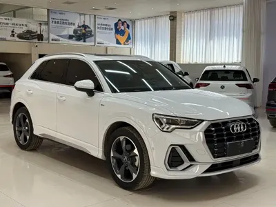 Audi Q3 2023, 23000 км, за 199800 CNY - фото 3