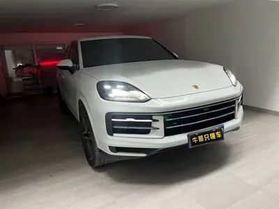 Porsche Cayenne 2024, 20000 км, за 686800 CNY