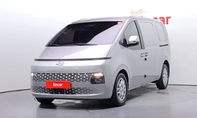 Hyundai Staria · 2022 год