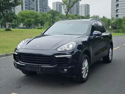 Porsche Cayenne · 2015 год