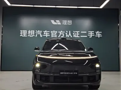 Li Auto Li L9 2023, 23000 км, за 262800 CNY
