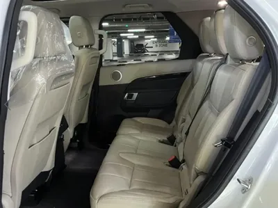 Land Rover Discovery 2018, 61306 км, за 25500000 KRW - фото 8