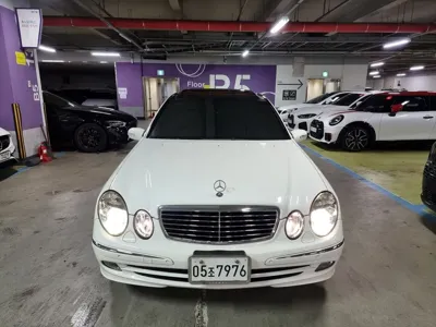 Mercedes-Benz E-Class · 2005 год