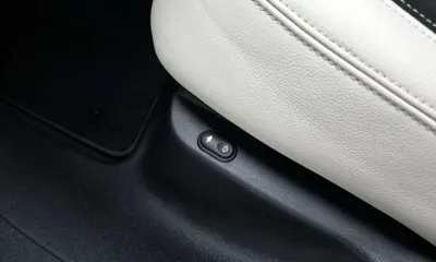 Land Rover Range Rover Velar 2018, 122006 км, за 27300000 KRW - фото 17