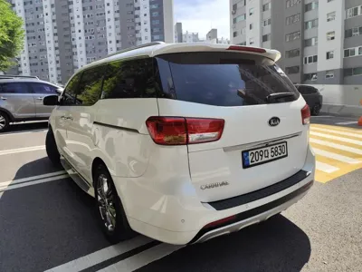 Kia Canival 2017, 201150 км, за 10500000 KRW - фото 5