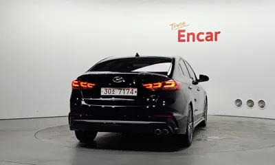 Hyundai Avante 2018, 141899 км, за 9500000 KRW
